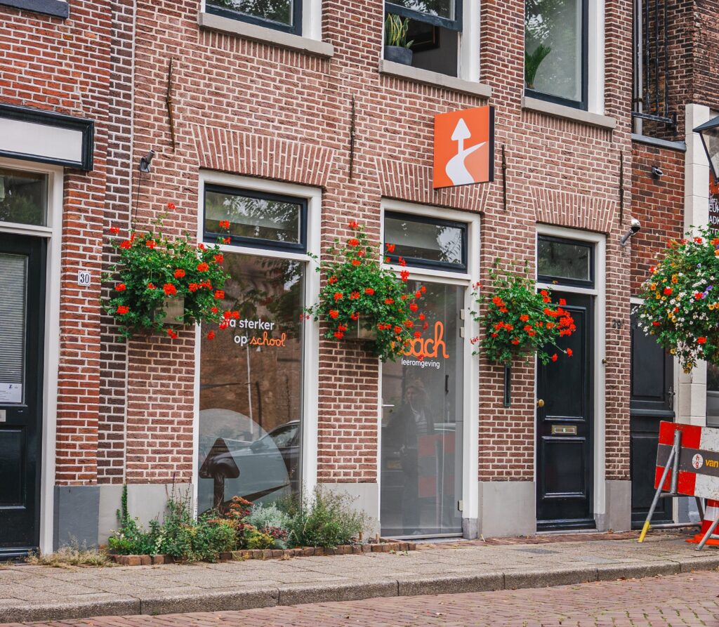 Foto van voorkant van pand